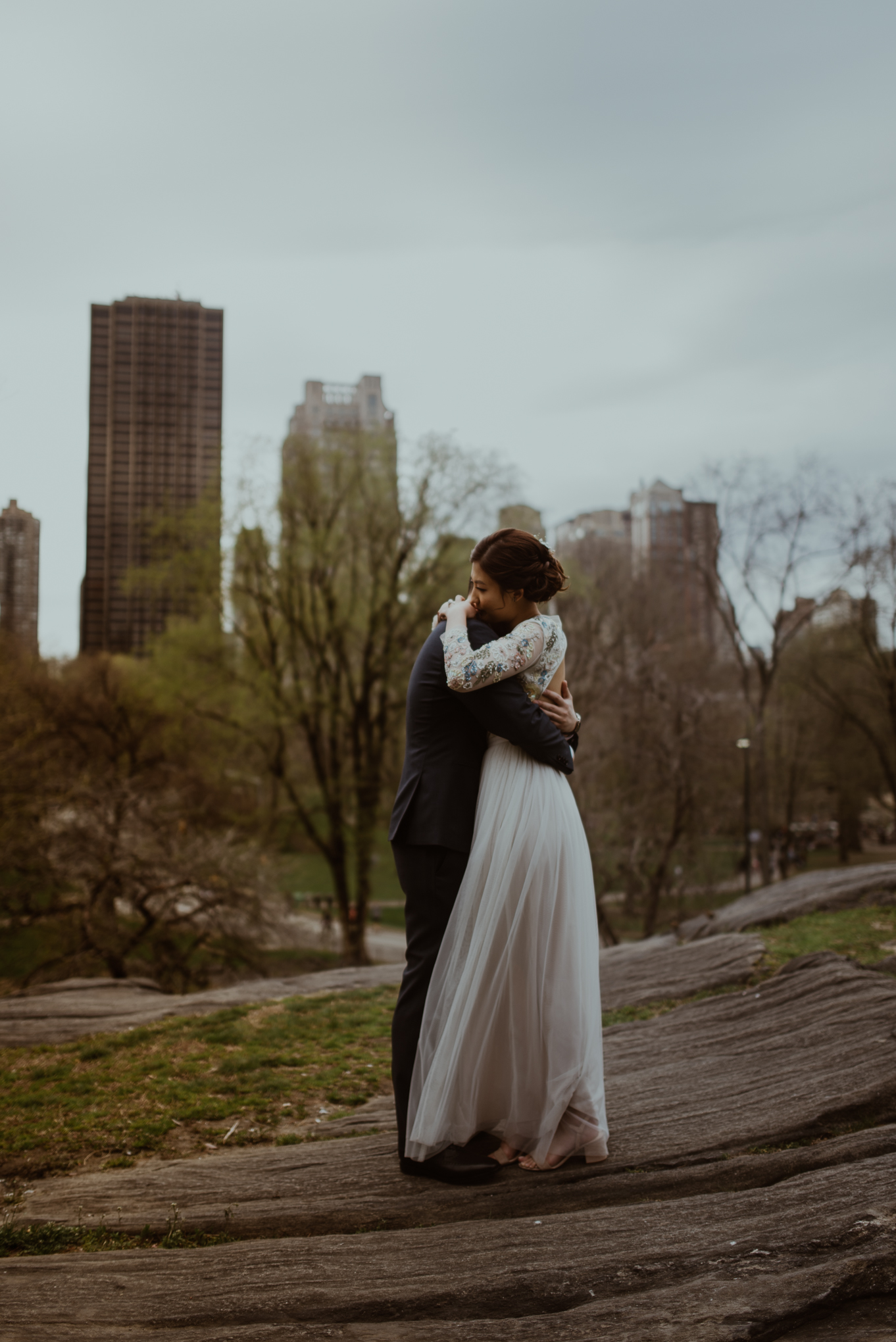 Central Park bride and groom eloping in NYC Need and Thread London